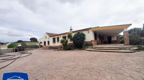 ARCOS DE LA FRONTERA, FINCA RÚSTICA DE 5.685M2, 2 CHALETS, BOXES Y ESTABLOS PARA CABALLOS