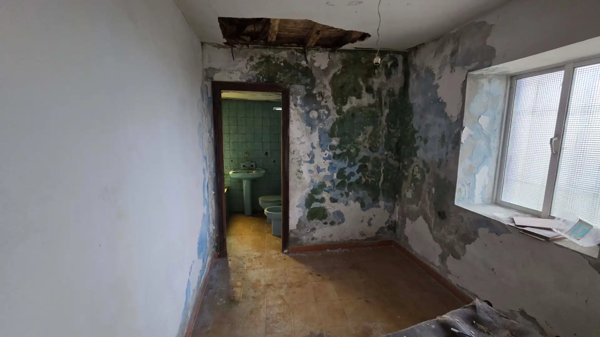 Baño de Casa o chalet en venta en Langreo con Calefacción, Terraza y Balcón