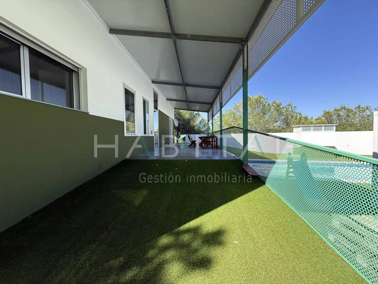 Terrasse von Country house zum Verkauf in Pilar de la Horadada mit Klimaanlage, Privatgarten und Terrasse