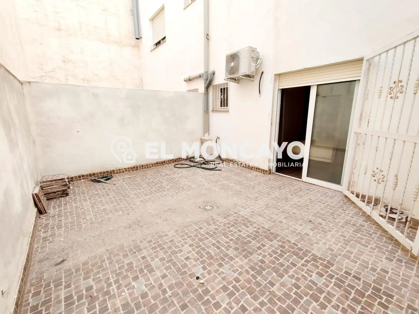 Exterior view of Apartments for sale in Almoradí  with Air Conditioner, Heating and Furnished