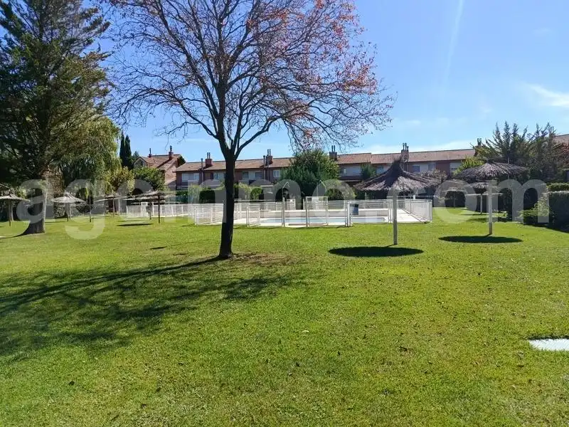 Piscina de Casa o chalet en venta en Simancas, Valladolid