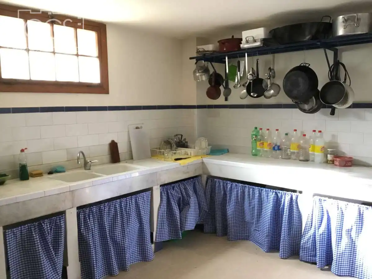 Cuina de Finca rústica en venda en El Pedroso amb Traster, Piscina i Moblat