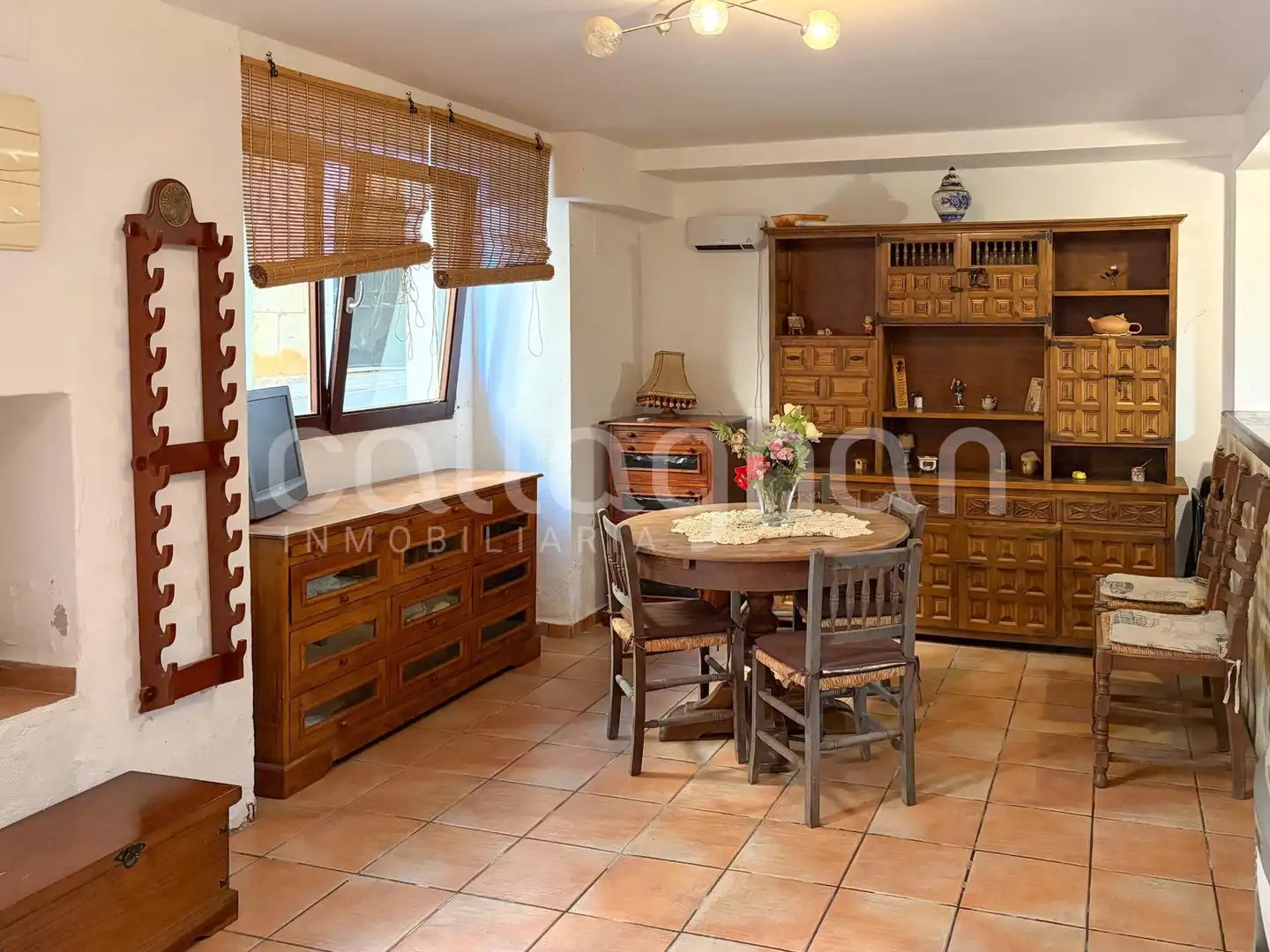 Sala d'estar de Casa o xalet en venda en Ontinyent amb Aire condicionat, Traster i Moblat