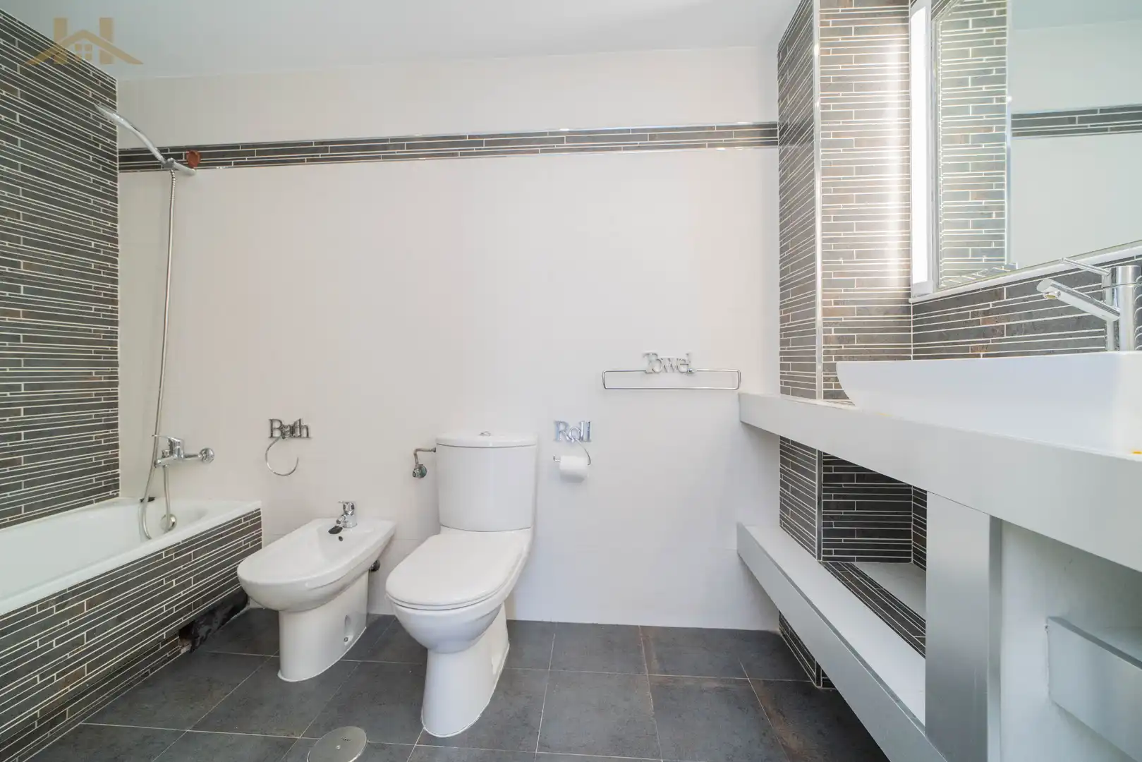 Baño de Ático en venta en Fuenlabrada con Aire acondicionado, Calefacción y Terraza
