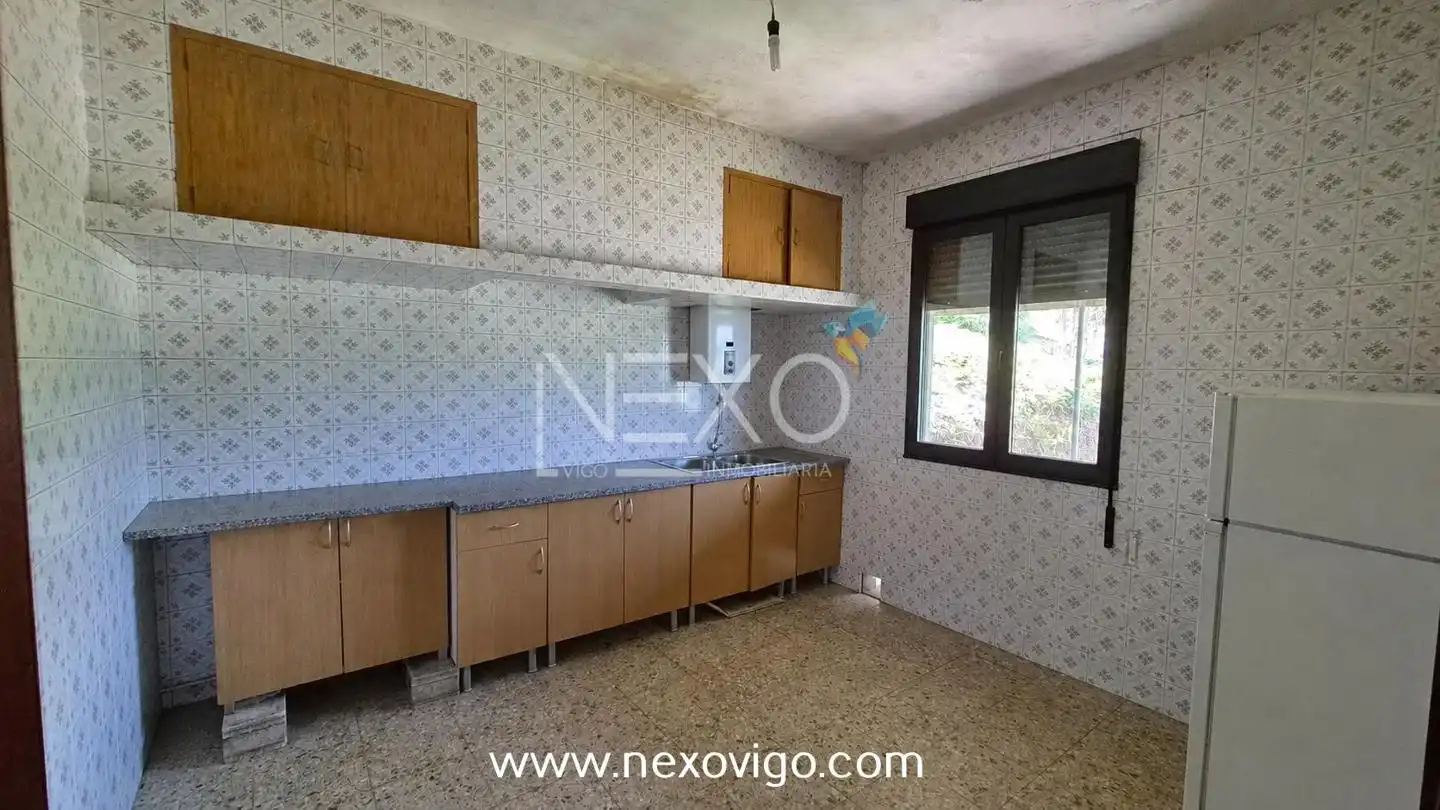 Cuina de Casa o xalet en venda en Marín amb Jardí privat i Traster