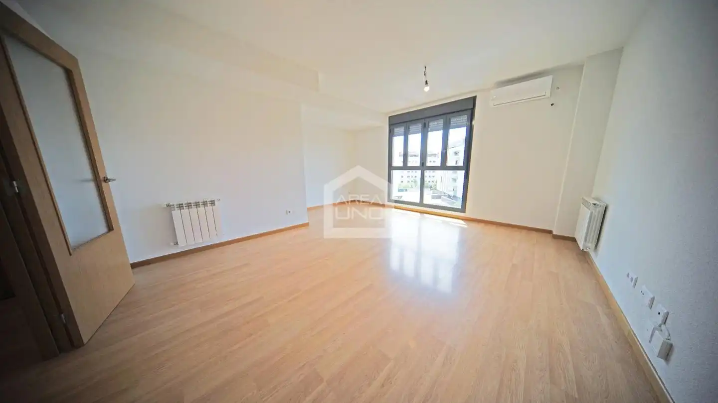 Habitación de Piso de alquiler en Móstoles con Aire acondicionado, Calefacción y Trastero