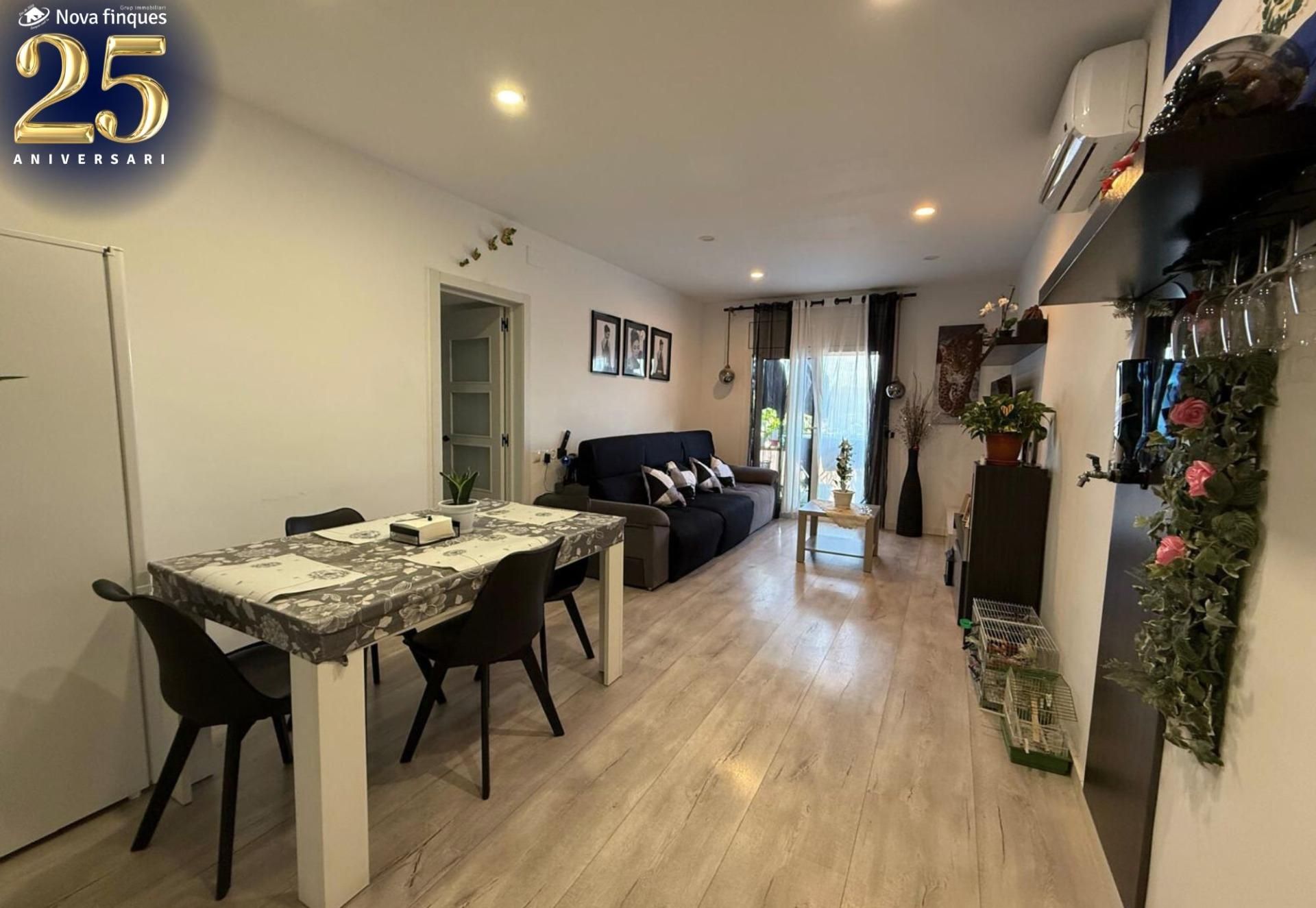 Sala d'estar de Pis en venda en Sabadell amb Aire condicionat, Calefacció i Balcó