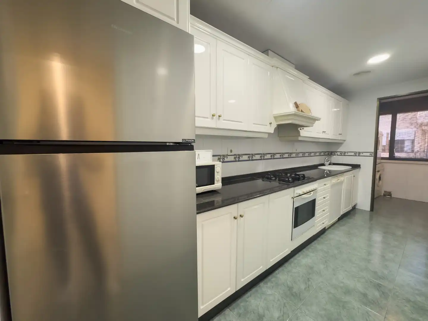 Cuina de Apartament de lloguer en Santa Pola amb Terrassa, Moblat i Forn