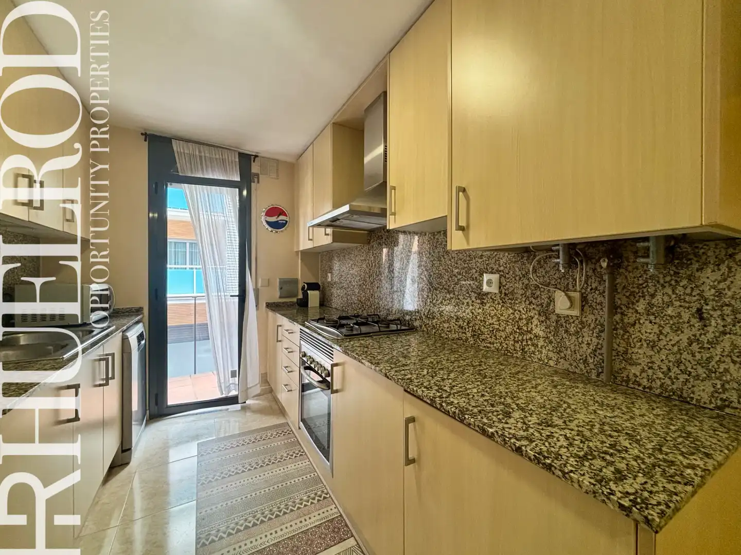 Küche von Wohnung zum Verkauf in Badalona mit Klimaanlage, Heizung und Parkett