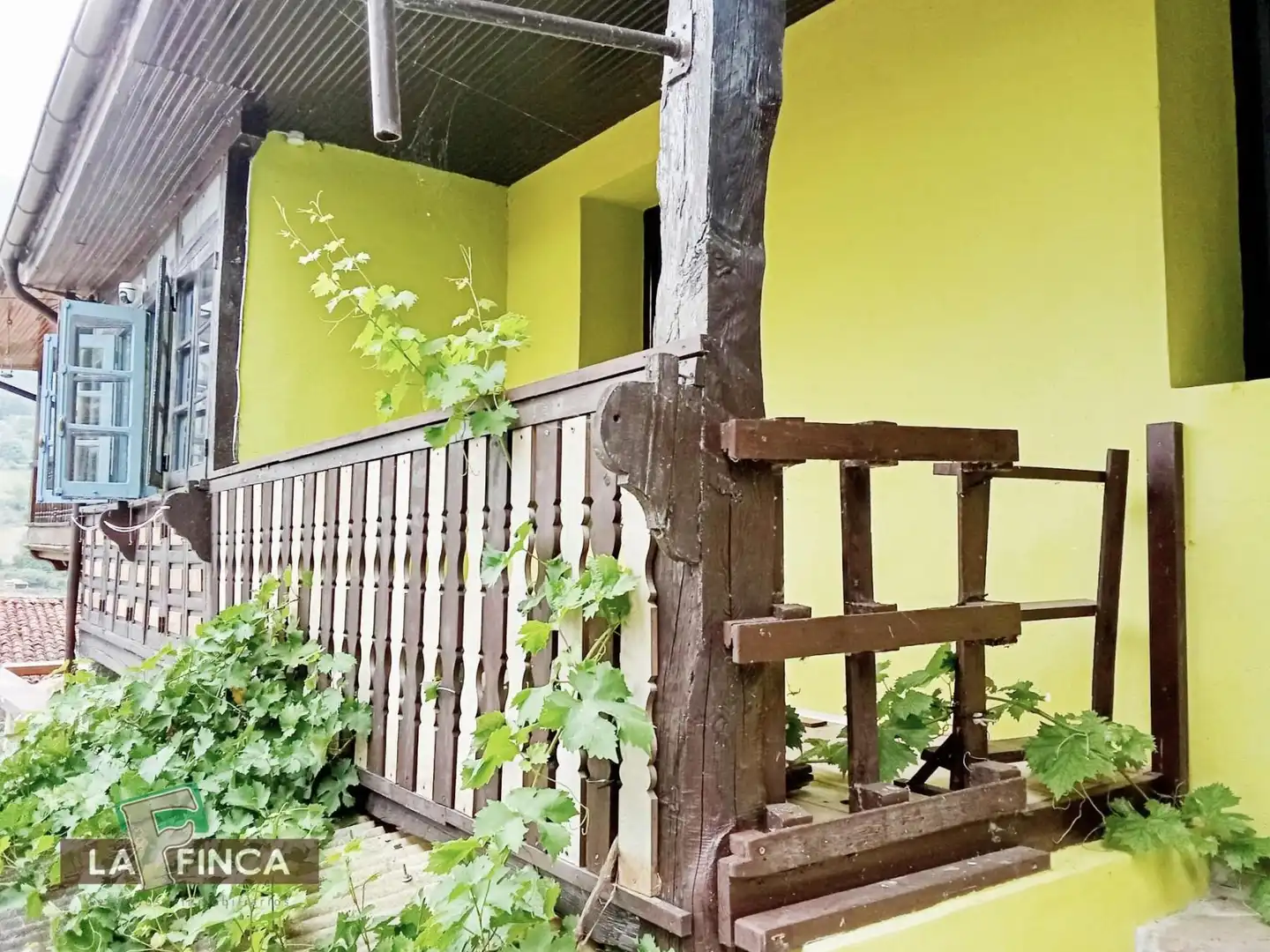 Casa adosada en venta en CASARES, Quirós