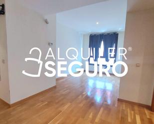 Exterior view of Flat to rent in  Madrid Capital  with Heating