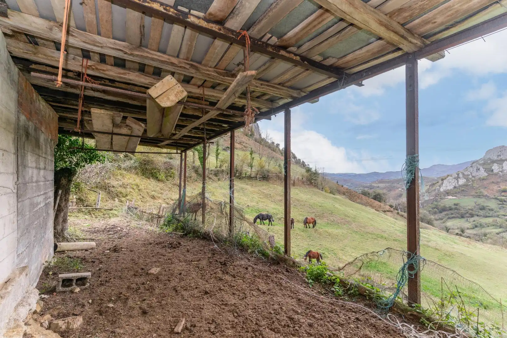 Außenansicht von Grundstücke zum Verkauf in Laviana