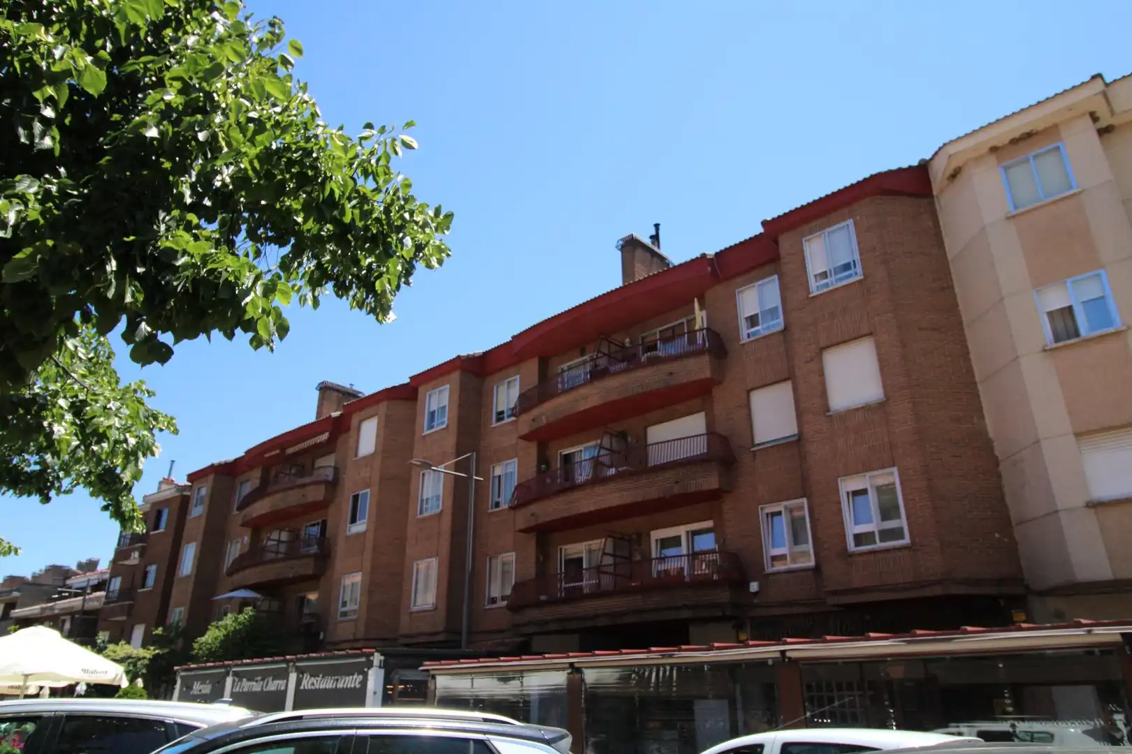 Vista exterior de Àtic en venda en Las Navas del Marqués  amb Calefacció i Terrassa