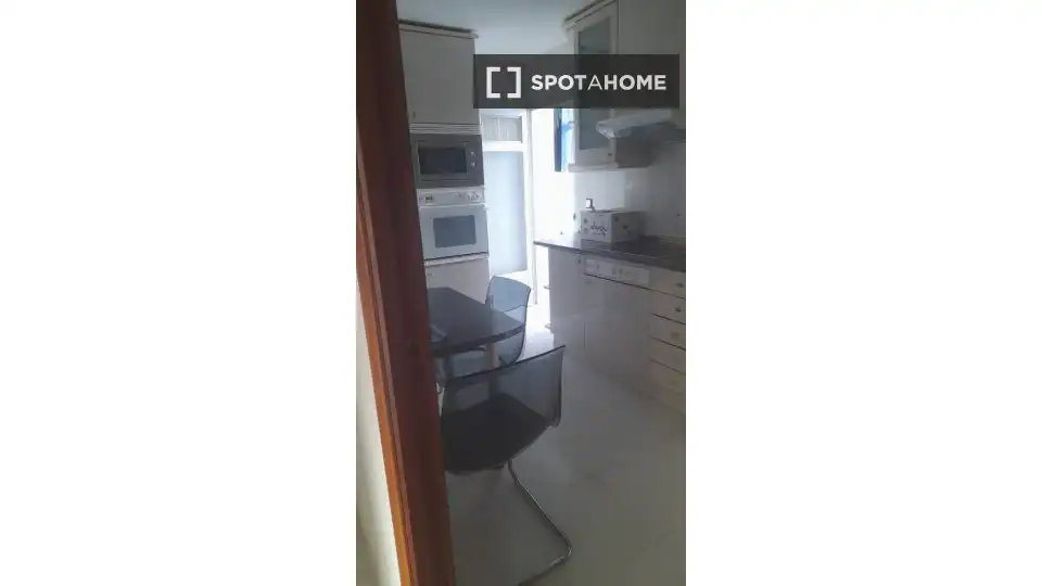 Cocina de Piso para compartir en Villanueva del Pardillo con Aire acondicionado, Calefacción y Terraza