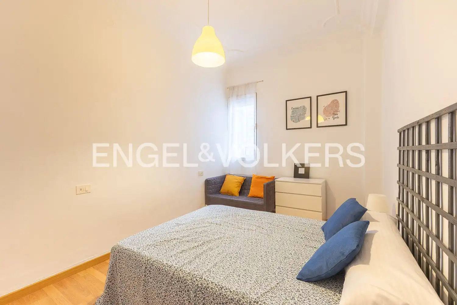 Bedroom of Flat for rent in Valencia  with Air Conditioner, Heating and Furnished
