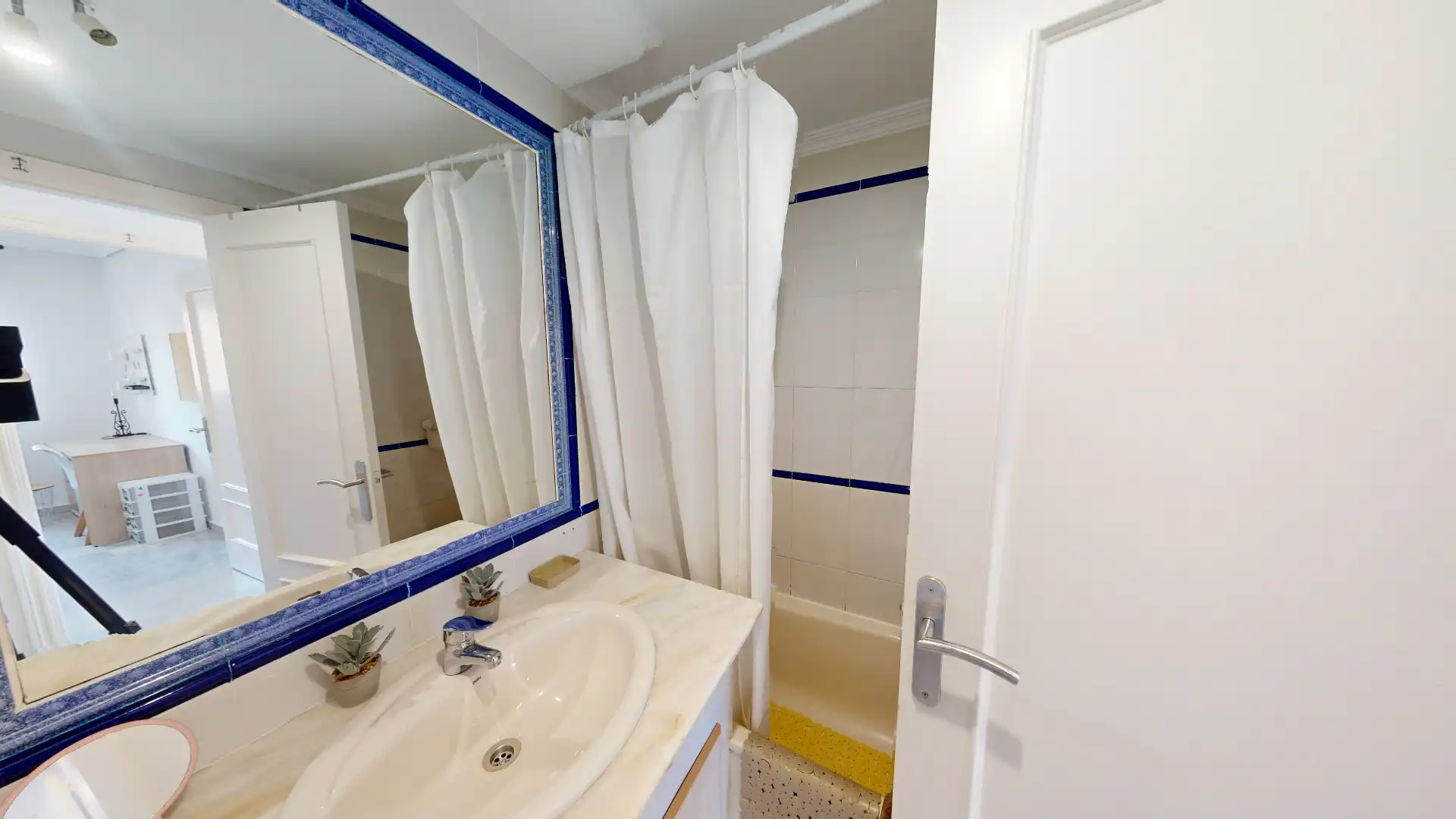 Bathroom of Flat for sale in Aguadulce
