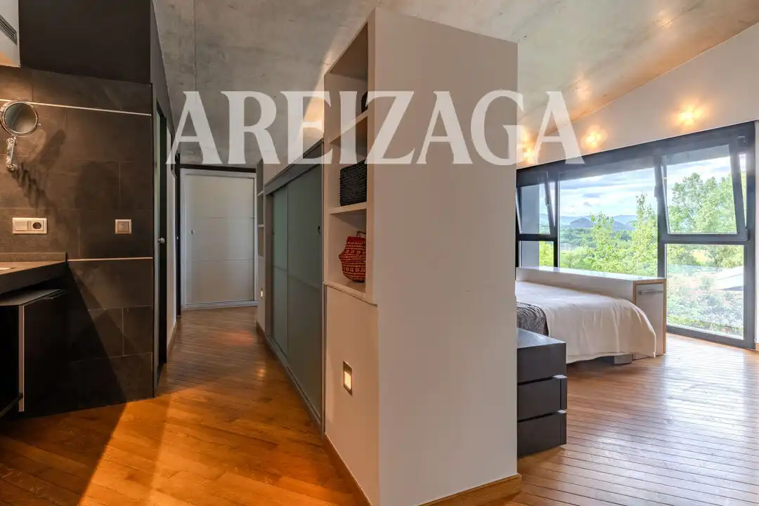 Dormitori de Casa o xalet en venda en Miramon - Zorroaga