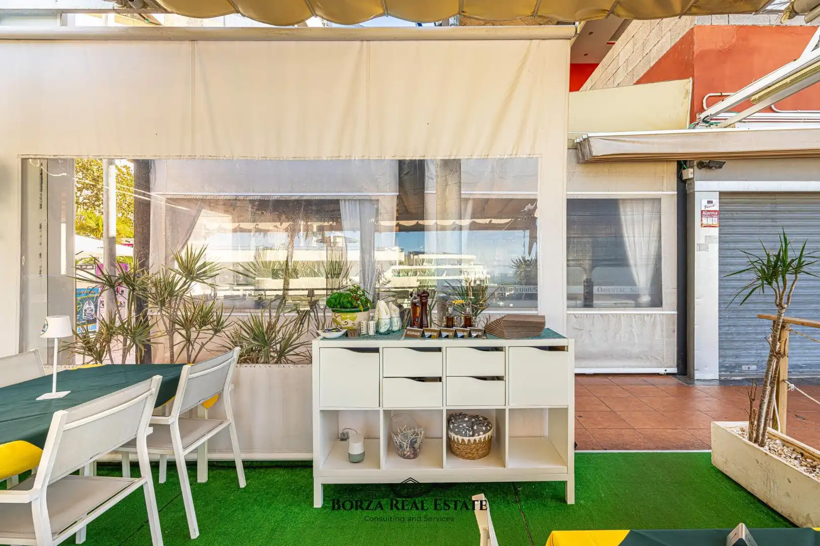 Terraza de Local en traspaso en Adeje con Terraza y Amueblado