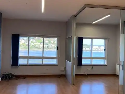 Oficina en venta en Viveiro con Calefacción