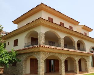 Vista exterior de Casa o xalet en venda en Oropesa del Mar / Orpesa amb Aire condicionat, Calefacció i Jardí privat