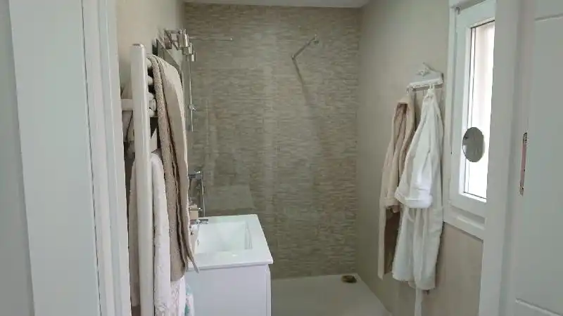 Bathroom of Houses for sale in Plasencia  with Heating, Terrace and Furnished
