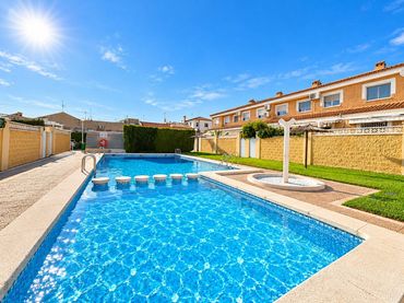 Bungalow con piscina in vendita a ALMAZARA LA