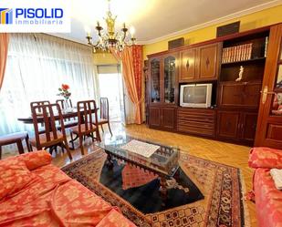 Living room of Flat for sale in Valladolid Capital  with Terrace and Balcony