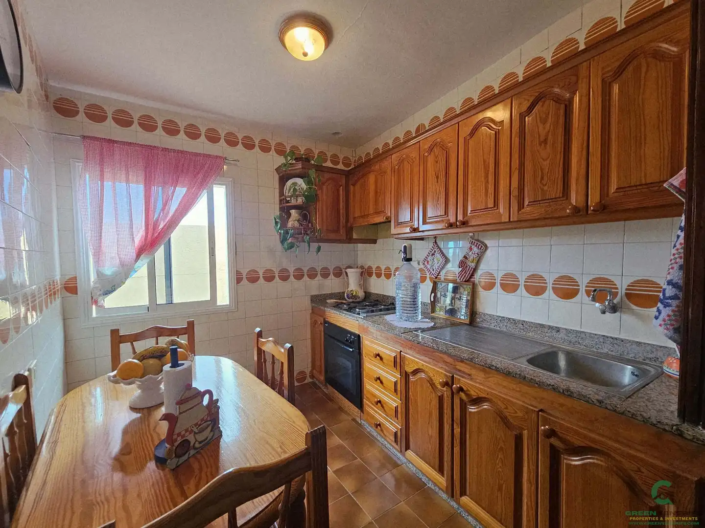 Küche von Einfamilien-Reihenhaus zum Verkauf in Garachico mit Terrasse und Abstellraum