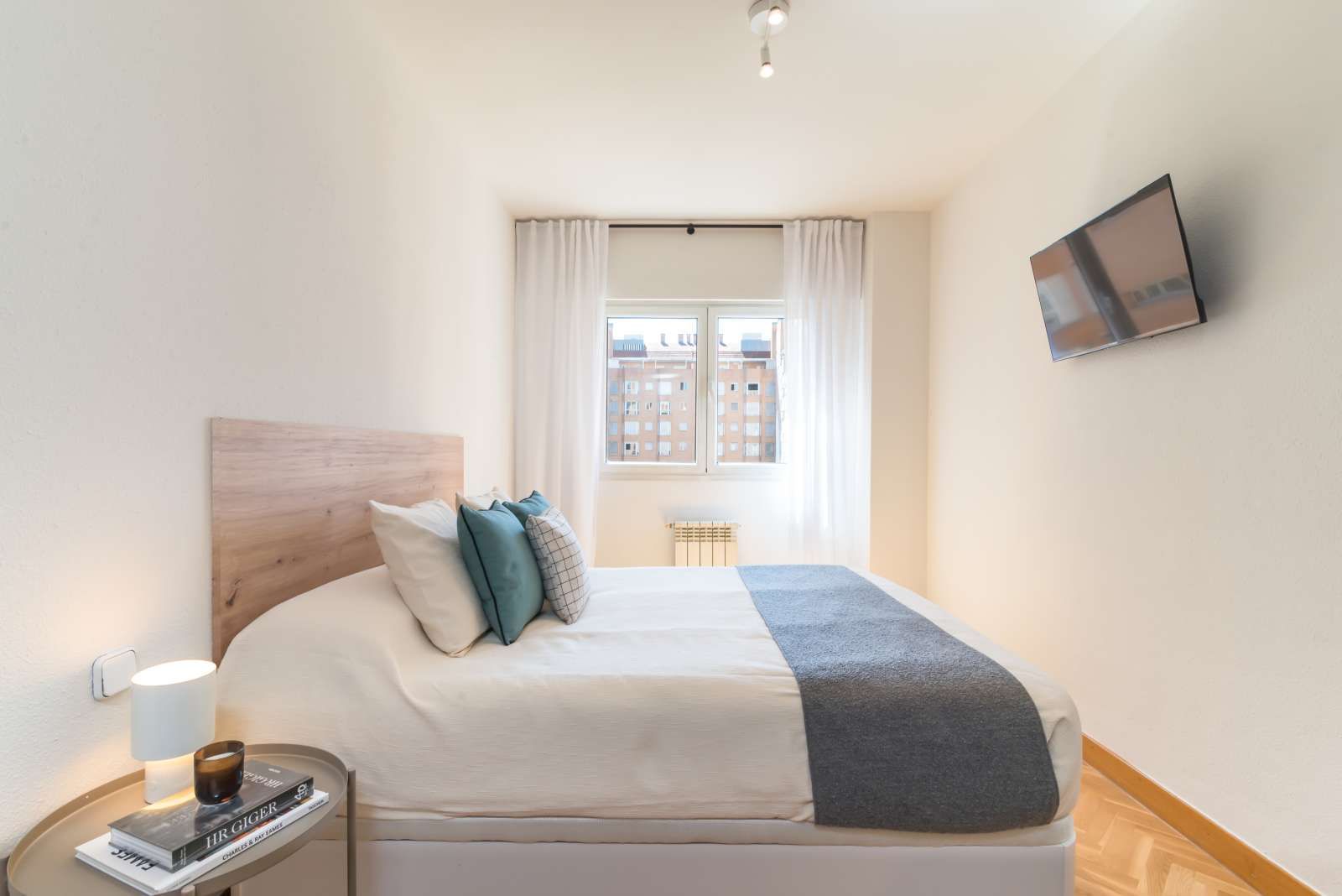 Bedroom of Flat to share in  Madrid Capital  with Air Conditioner, Heating and Terrace