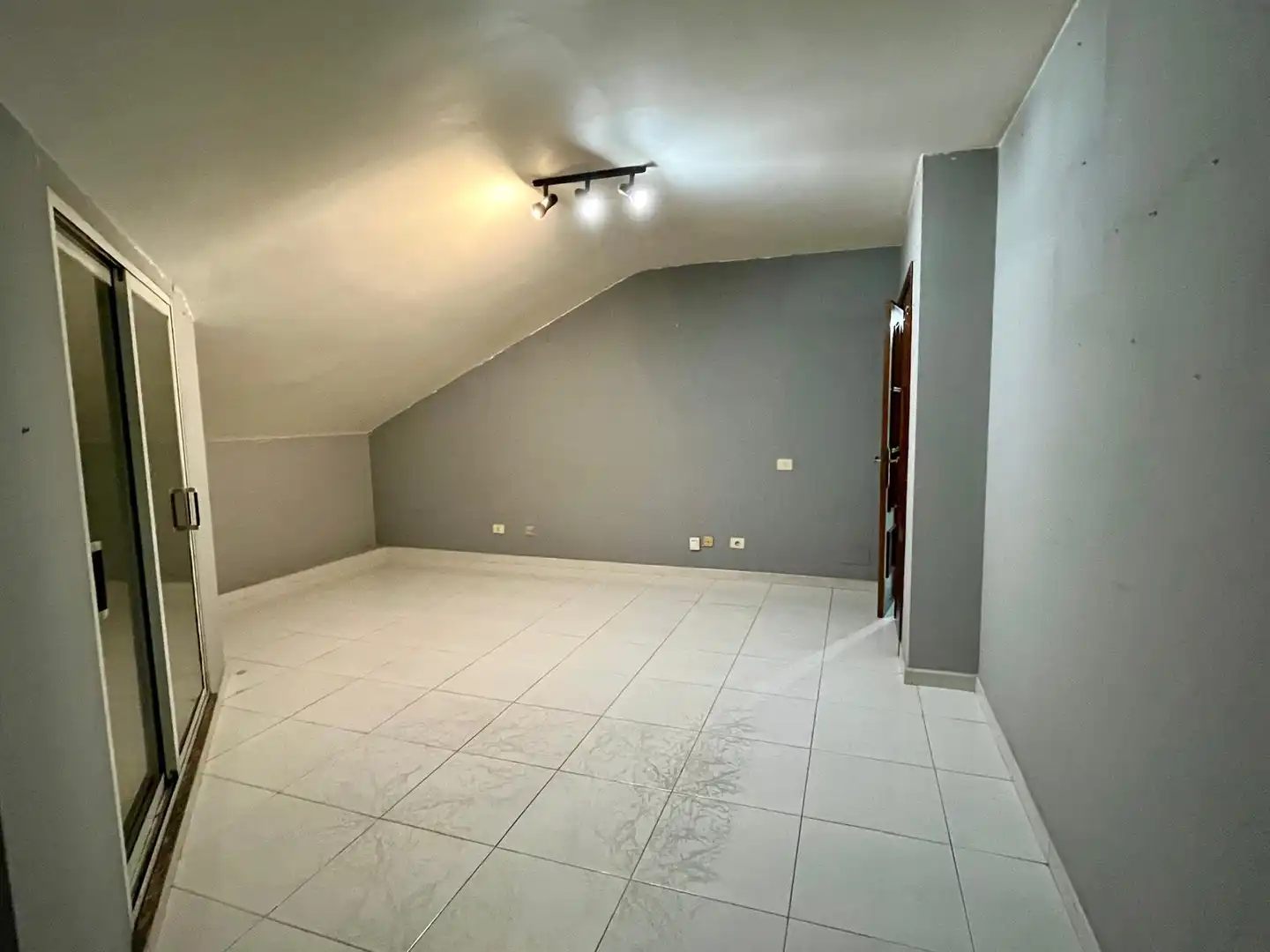 Flat for sale in Noia  with Storage room