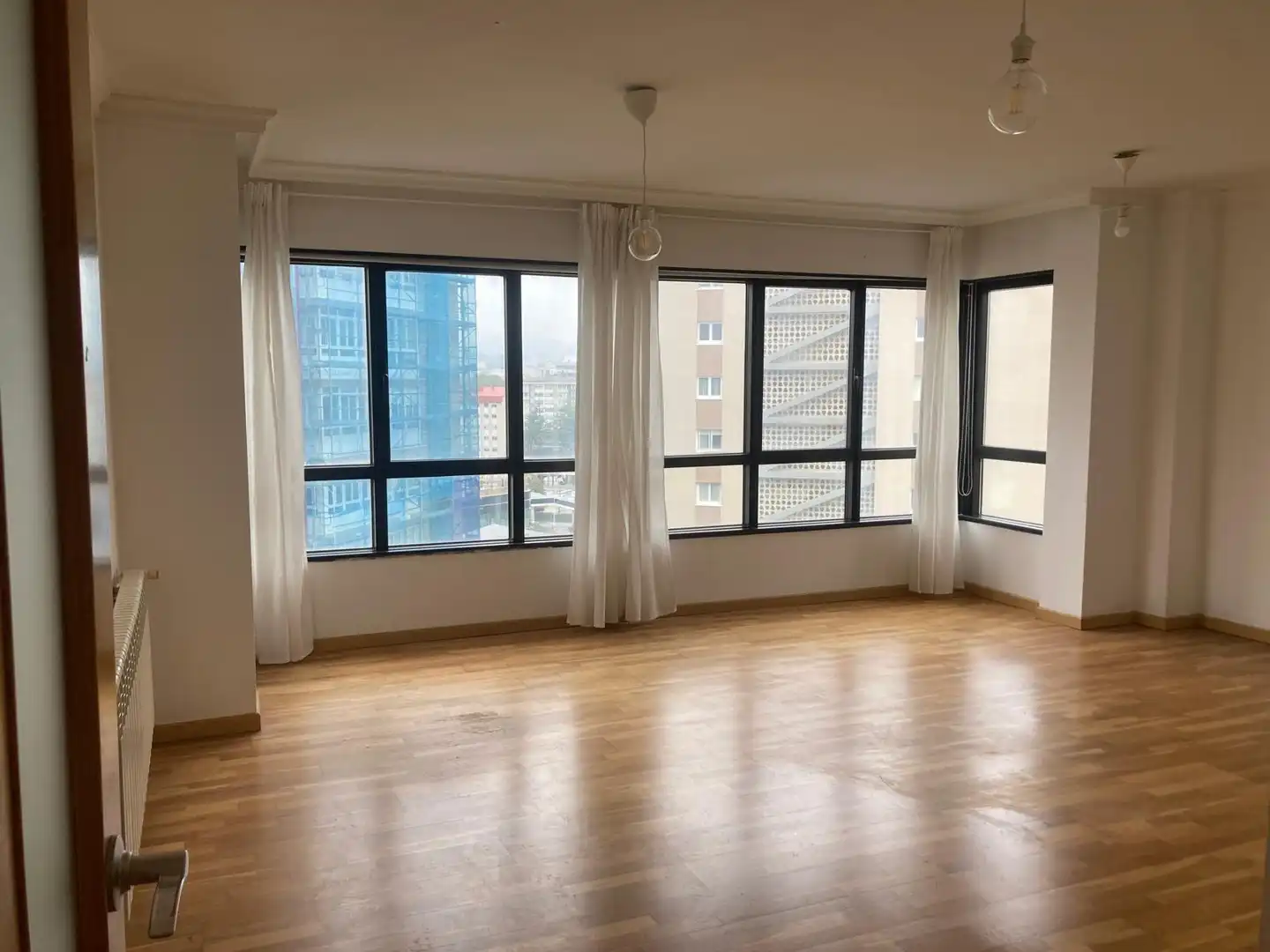 Sala de estar de Piso en venta en A Coruña Capital  con Calefacción, Parquet y Trastero