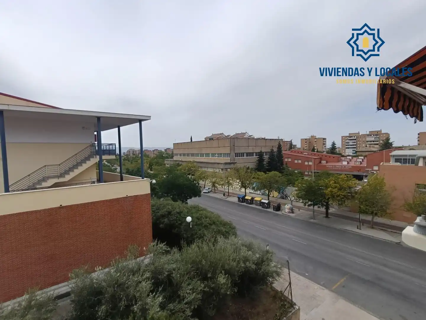 Vista exterior de Pis de lloguer en Granada amb Aire condicionat, Calefacció i Moblat