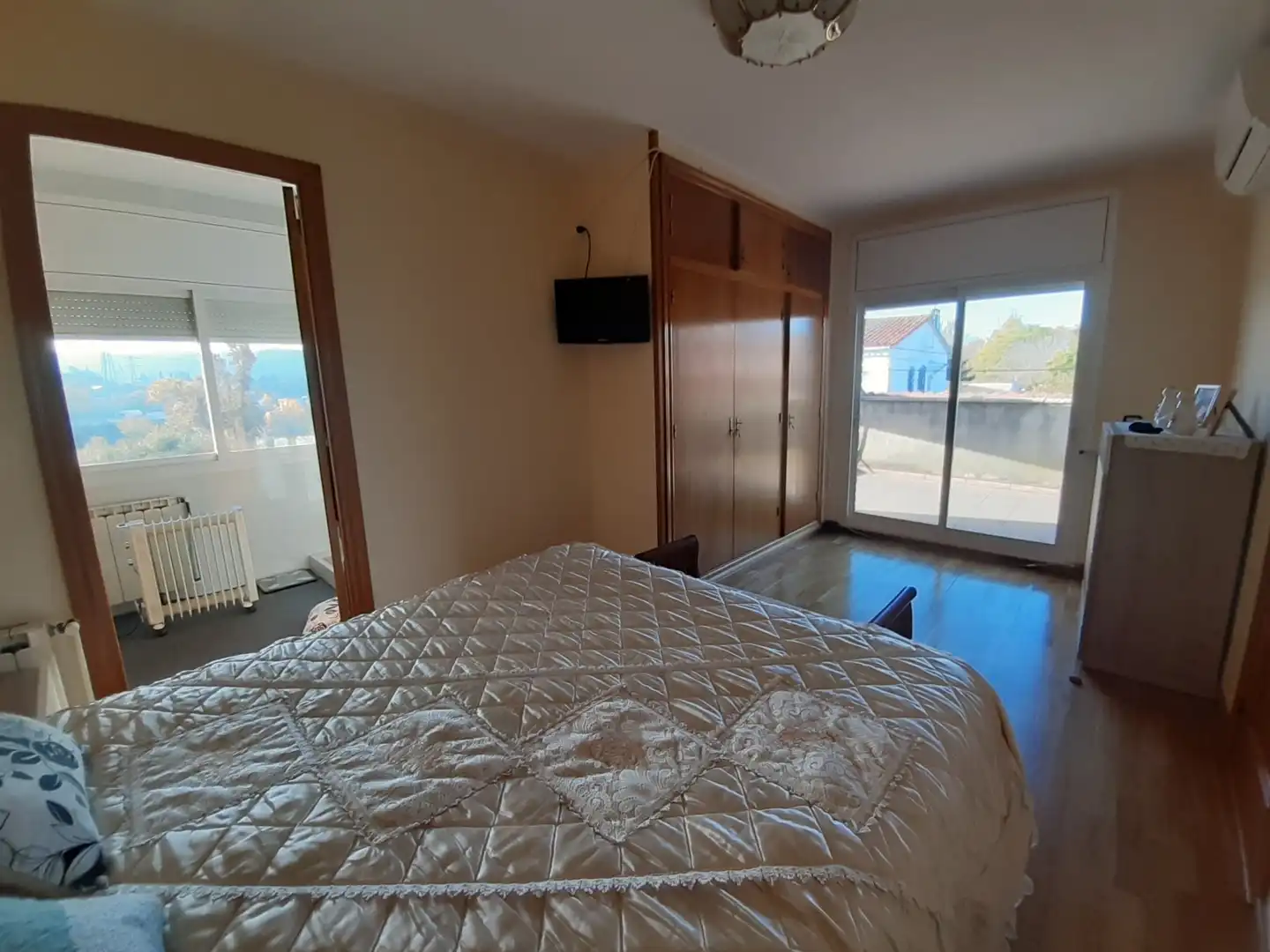 Dormitori de Casa o xalet en venda en Rubí amb Aire condicionat, Calefacció i Terrassa