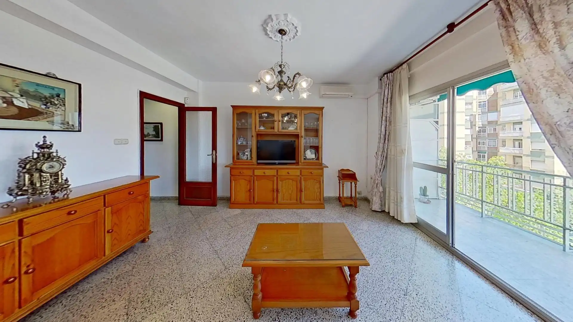 Sala d'estar de Pis en venda en Motril amb Balcó i Alarma