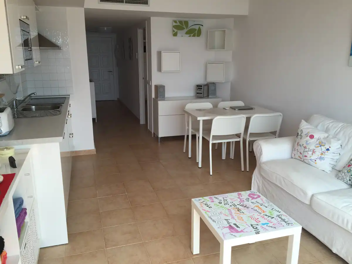 Sala de estar de Apartamento en venta en Santa Eulària des Riu con Aire acondicionado, Terraza y Amueblado