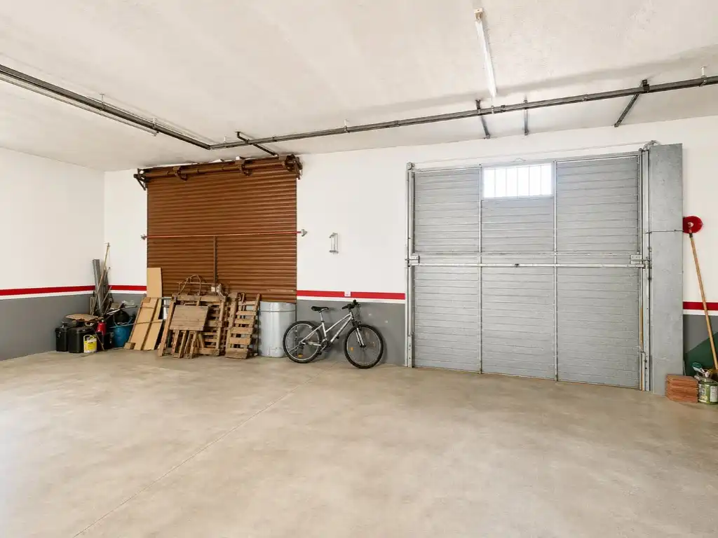 Parking de Casa o chalet en venta en El Pla del Penedès con Horno