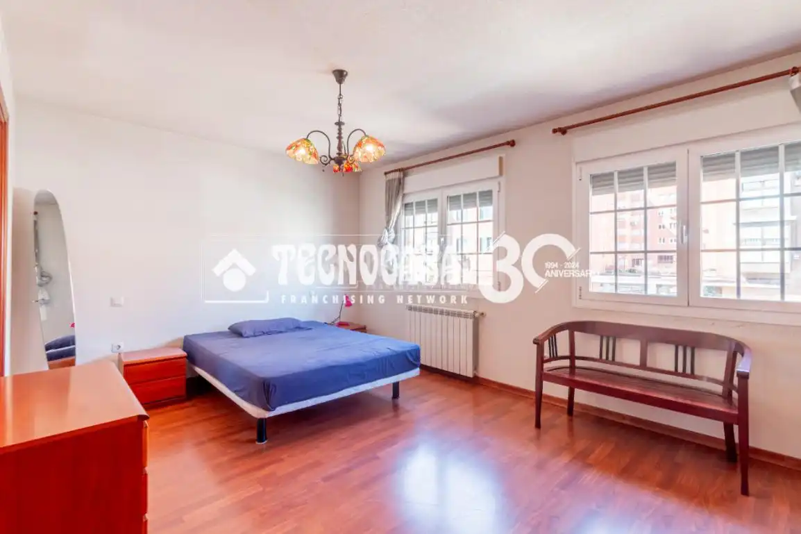 Habitación de Casa adosada en venta en Madrid con Parquet