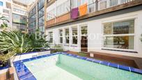 Exterior view of Flat for sale in  Barcelona Capital  with Air Conditioner, Terrace and Swimming Pool