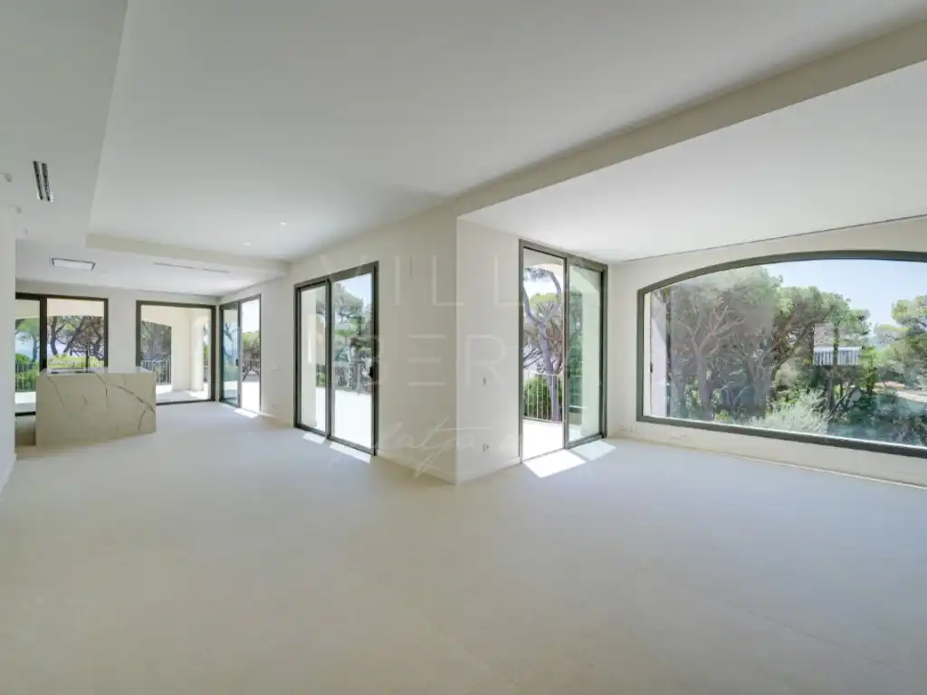 Sala d'estar de Casa o xalet en venda en Castell d'Aro, Platja d'Aro i s'Agaró amb Aire condicionat, Calefacció i Jardí privat