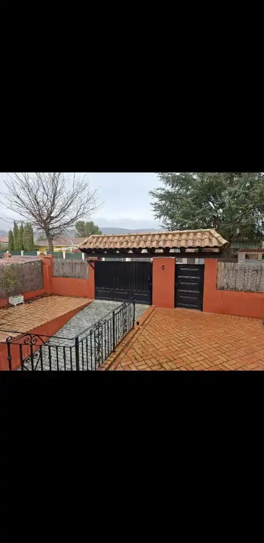 Vista exterior de Casa o xalet en venda en Torremocha de Jarama