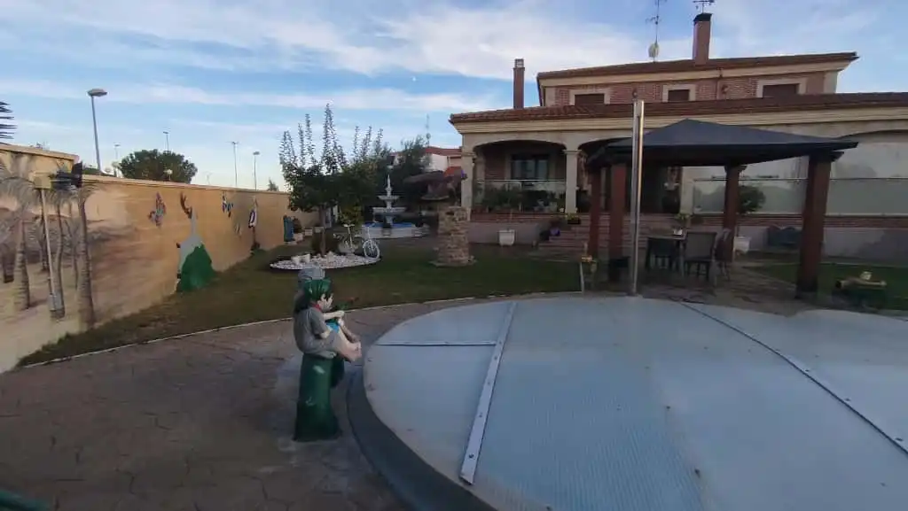 Piscina de Casa o xalet en venda en Villamayor amb Calefacció, Jardí privat i Terrassa
