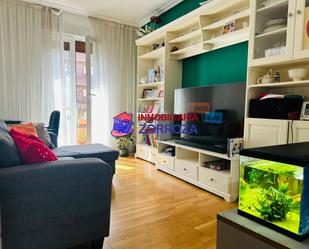 Sala d'estar de Pis en venda en Bilbao  amb Calefacció