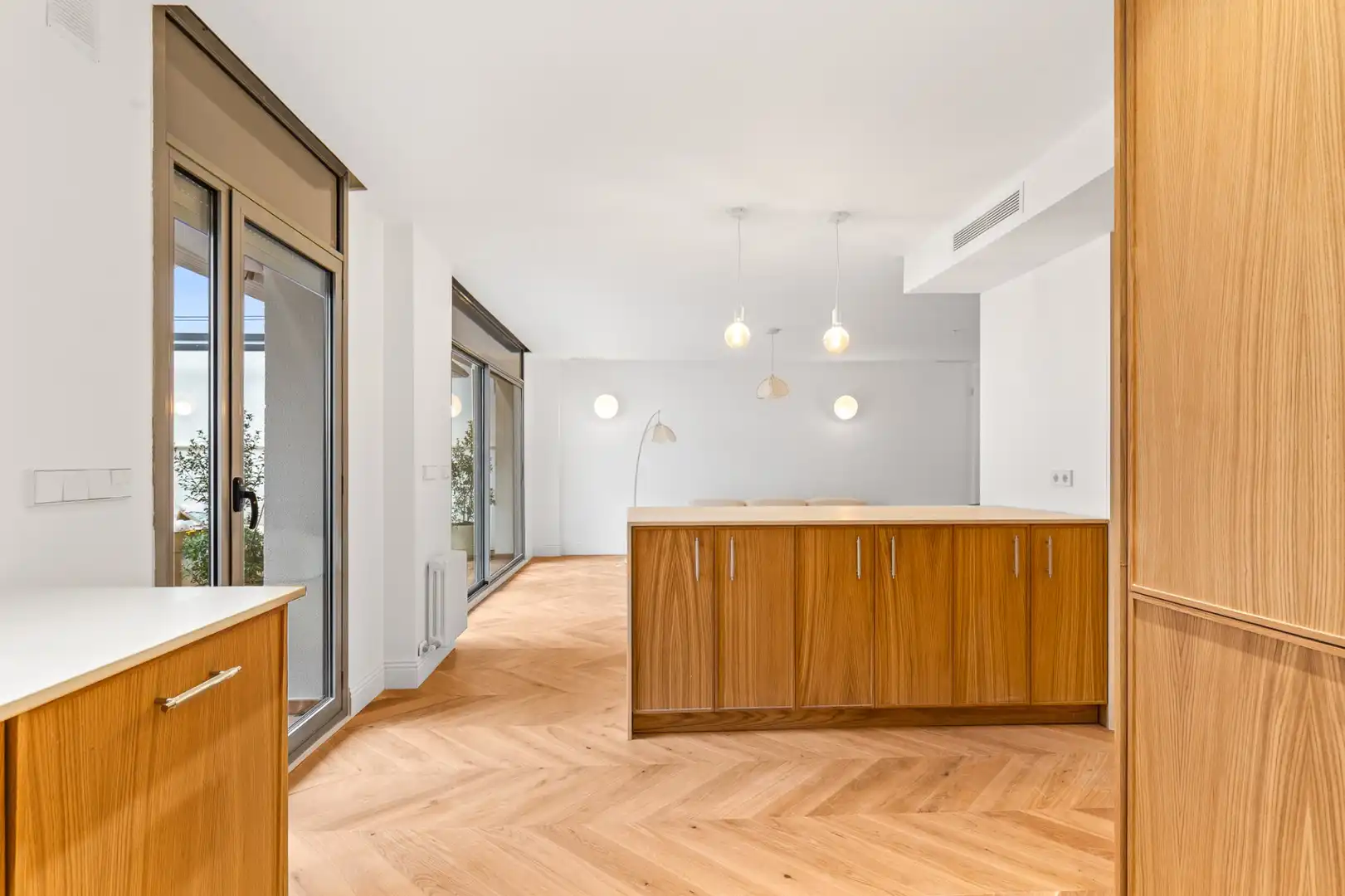 Küche von Erdgeschoss zum Verkauf in Barcelona mit Klimaanlage, Heizung und Terrasse