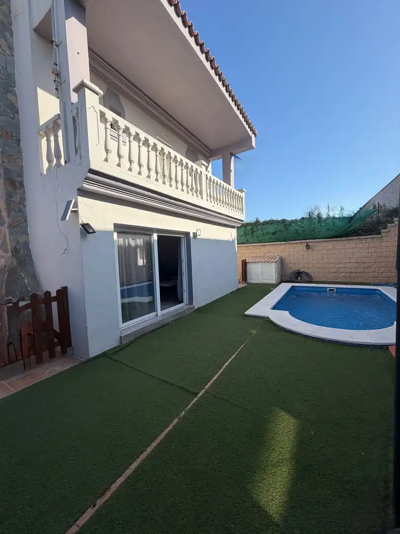 Casa amb piscina en venda a San García
