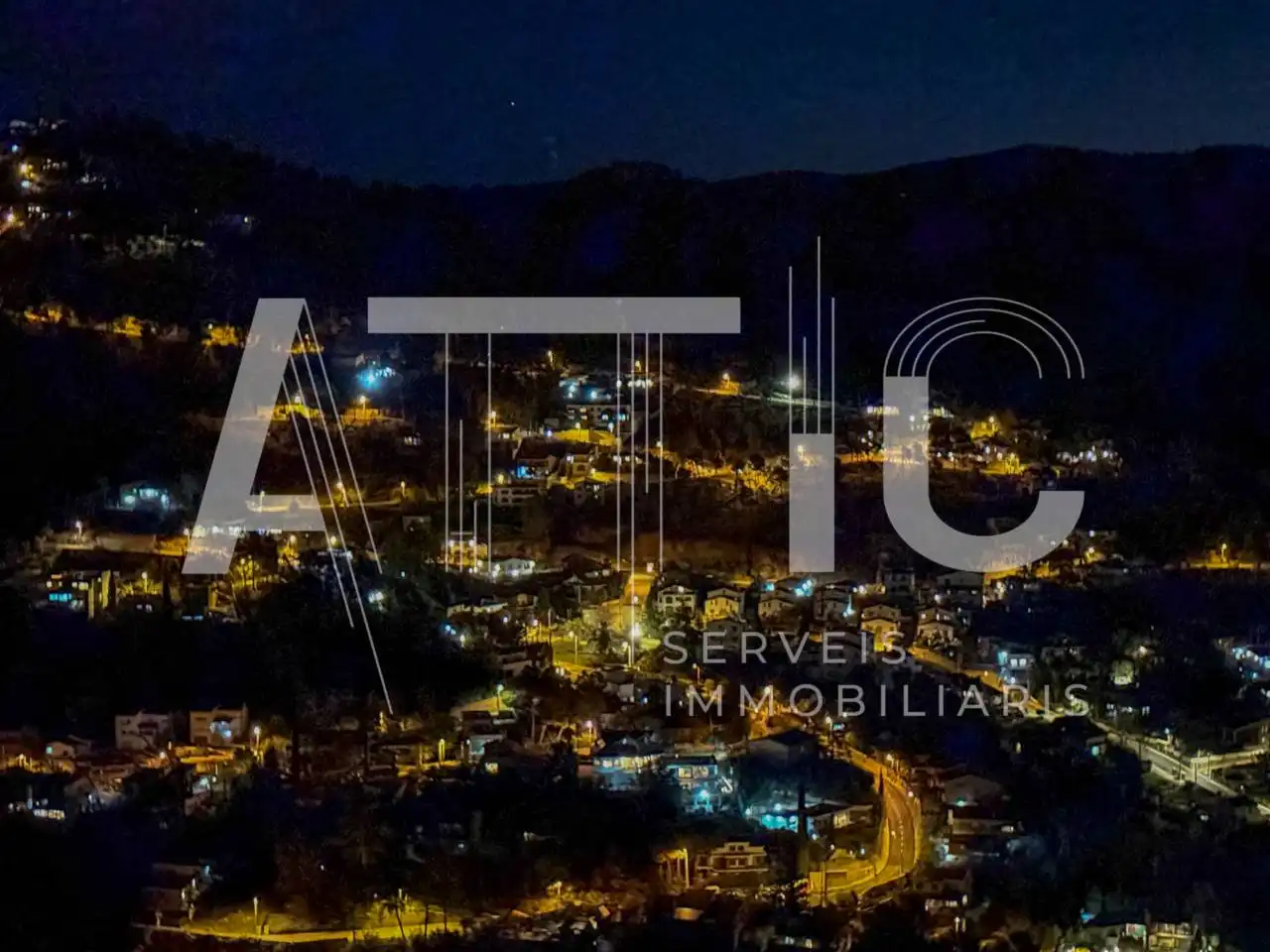Vista exterior de Casa o xalet en venda en Castellar del Vallès amb Aire condicionat, Calefacció i Terrassa