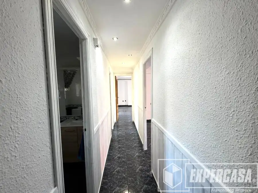 Flat for sale in Xirivella  with Air Conditioner and Heating