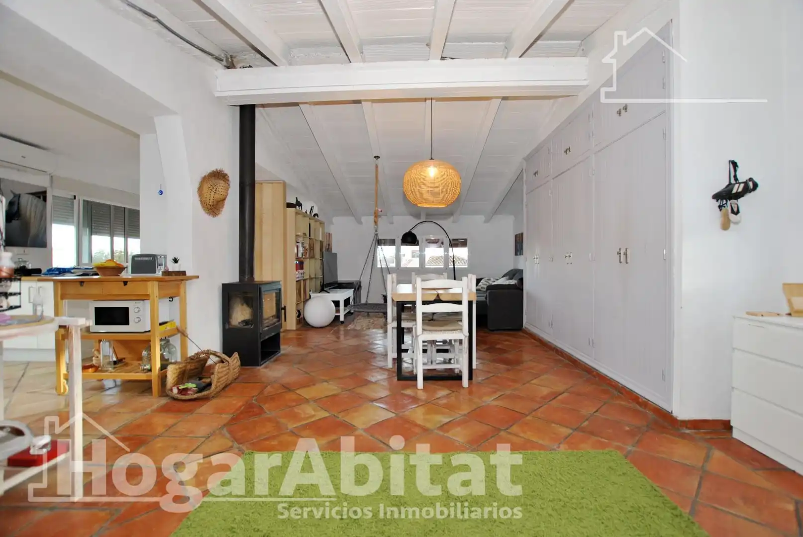 Sala d'estar de Casa o xalet en venda en Oliva amb Aire condicionat, Jardí privat i Terrassa