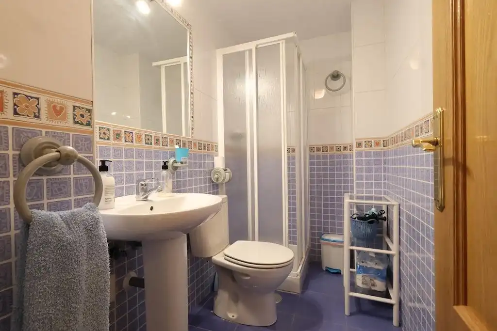Badezimmer von Wohnungen zur Miete in Orihuela mit Terrasse, Möbliert und Balkon