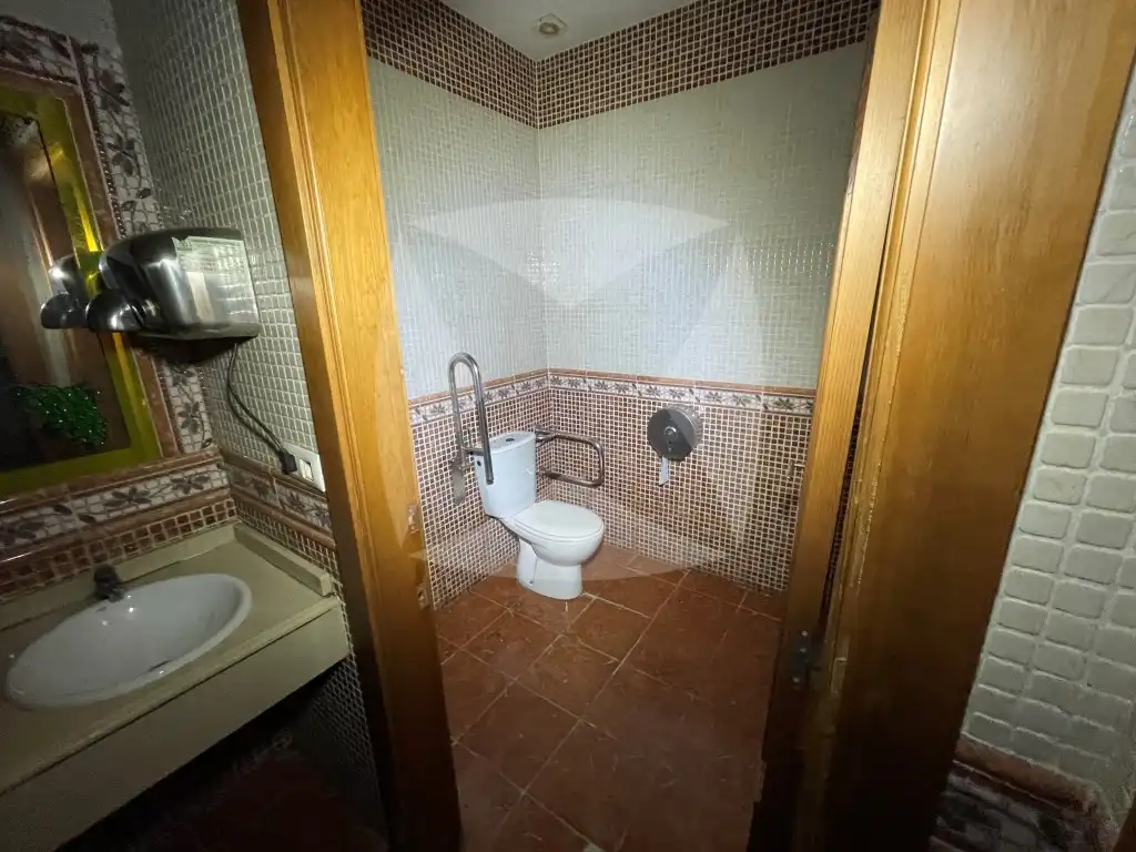 Local en venta en Calle Araucaria De La, Maria Auxiliadora - Barriada de Llera