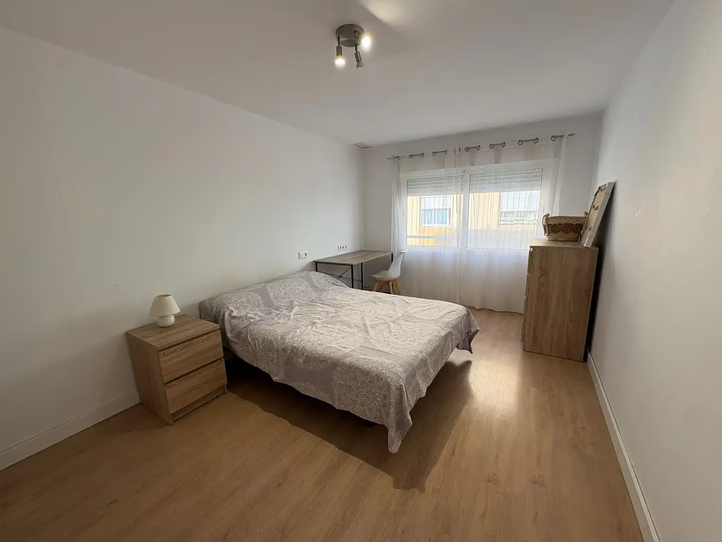 Habitación de Piso de alquiler en San Vicente del Raspeig / Sant Vicent del Raspeig con Aire acondicionado, Calefacción y Amueblado
